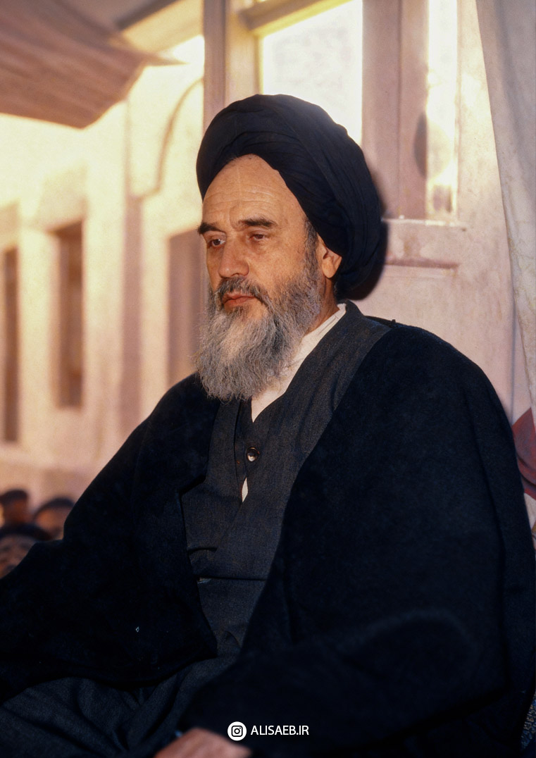 بازسازی تصویر امام خمینی (ره)