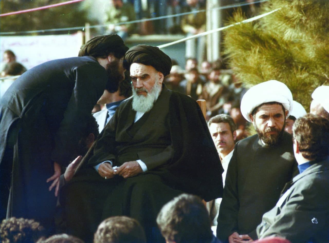 مجموعه تصاویر سخنرانی امام خمینی در بهشت زهرا سلام الله علیها