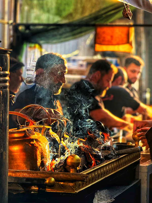 تصویر باکیفیت از موکب در مسیر پیاده روی اربعین حسینی