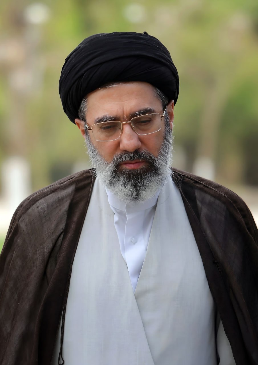 تصویر باکیفیت از آیت الله سید مجتبی حسینی خامنه ای