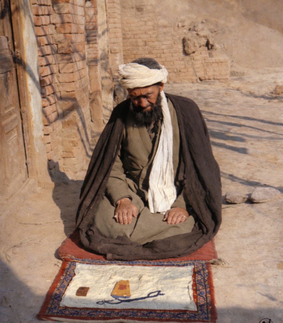 تصویر باکیفیت از حضرت آیت الله حاج شیخ محمدجواد انصاری همدانی