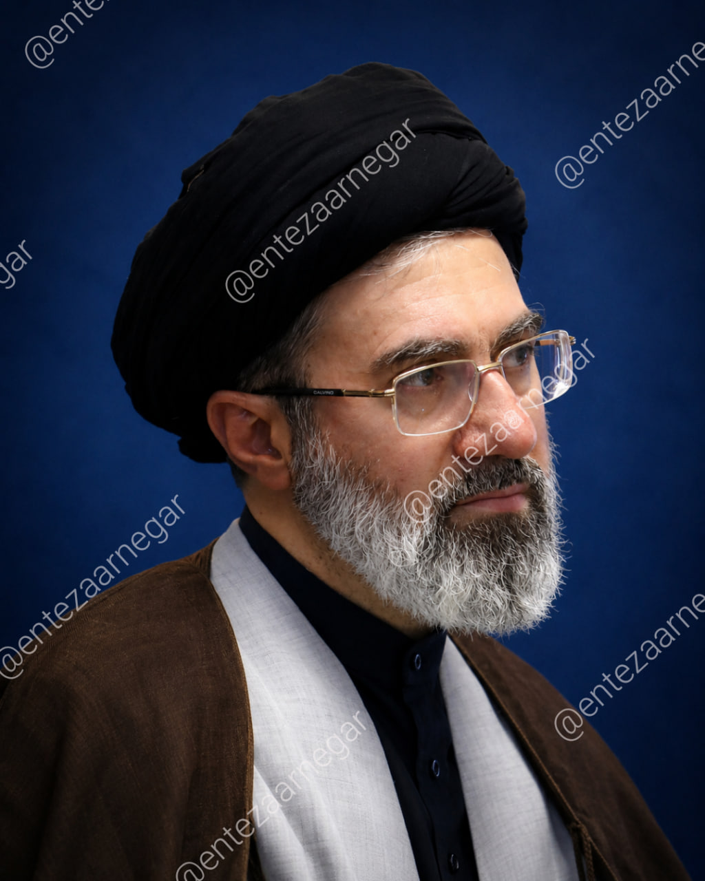 امام سید مجتبی حسینی خامنه ای 32