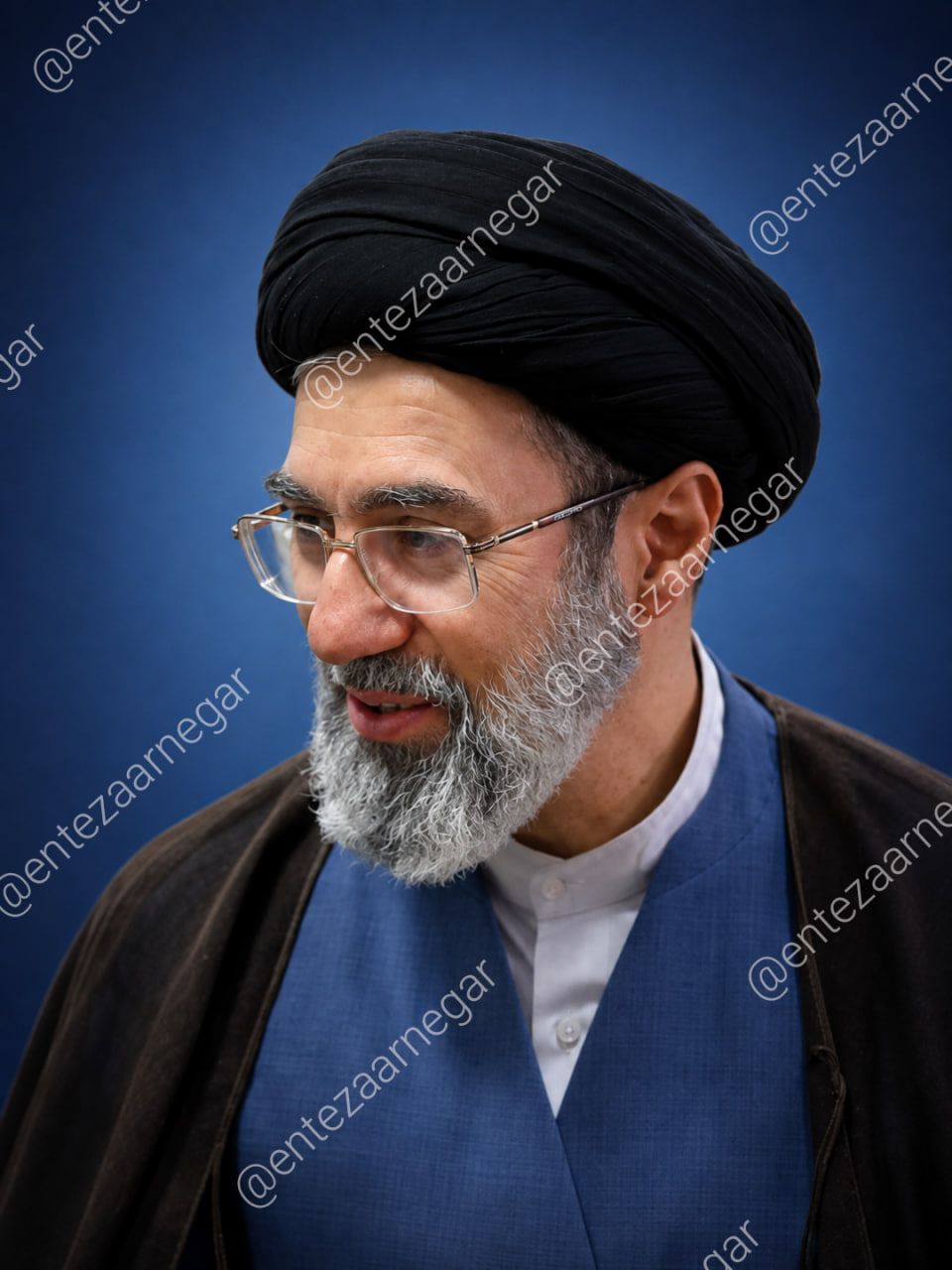 امام سید مجتبی حسینی خامنه ای 42