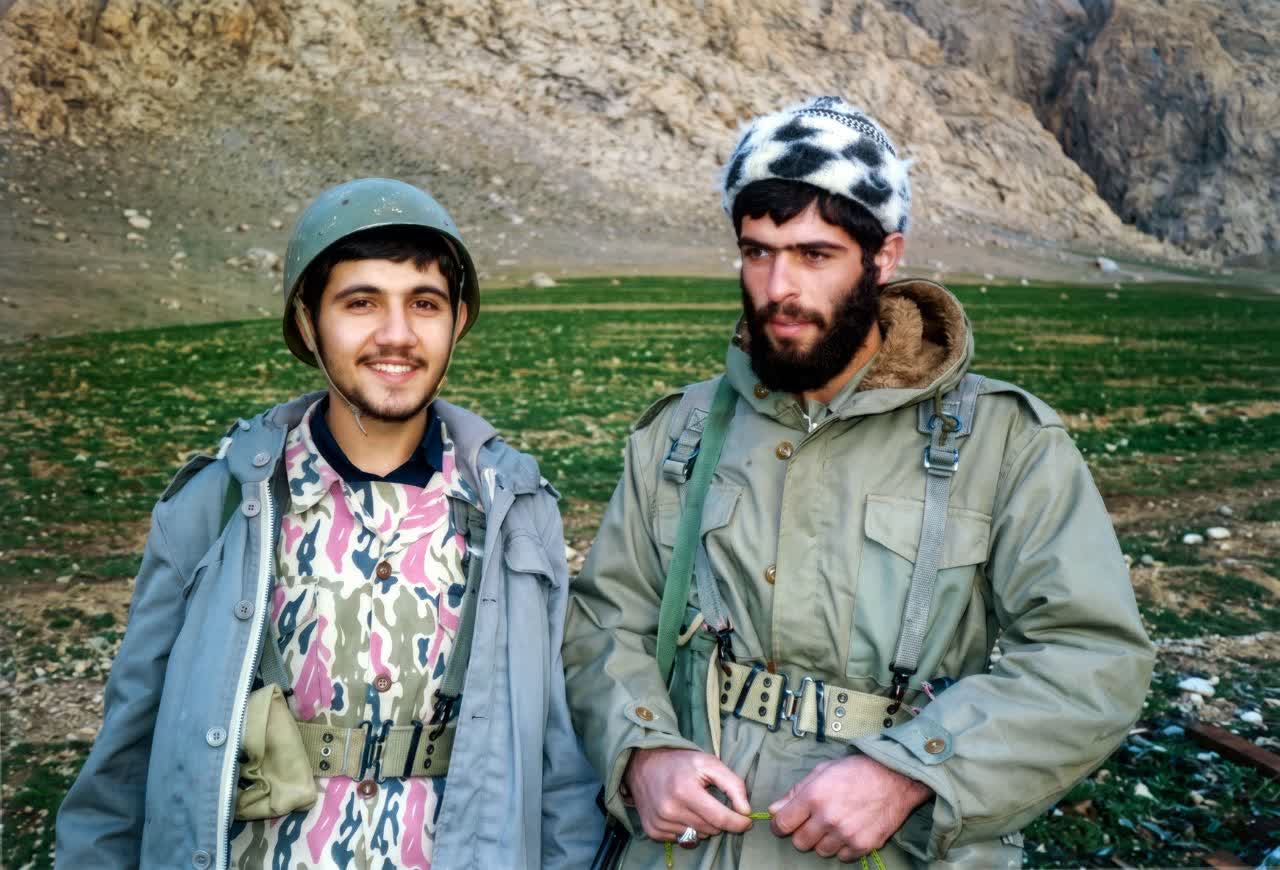 تصویر باکیفیت شهیدان مسعود ملا و علیرضا افتخاری پور