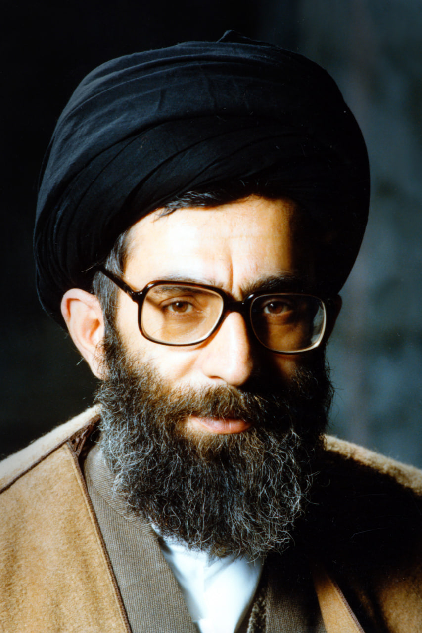 تصویر باکیفیت از شهید آیت الله سید علی خامنه ای