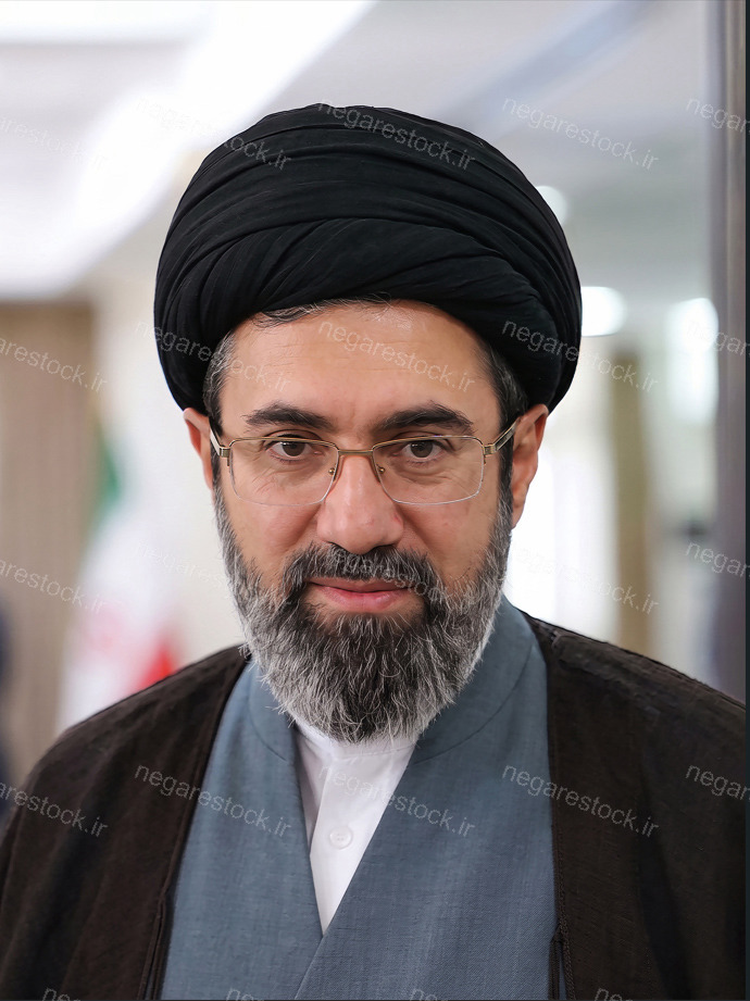 تصویر با کیفیت بالا از حضرت آیت الله سید مجتبی حسینی خامنه ای