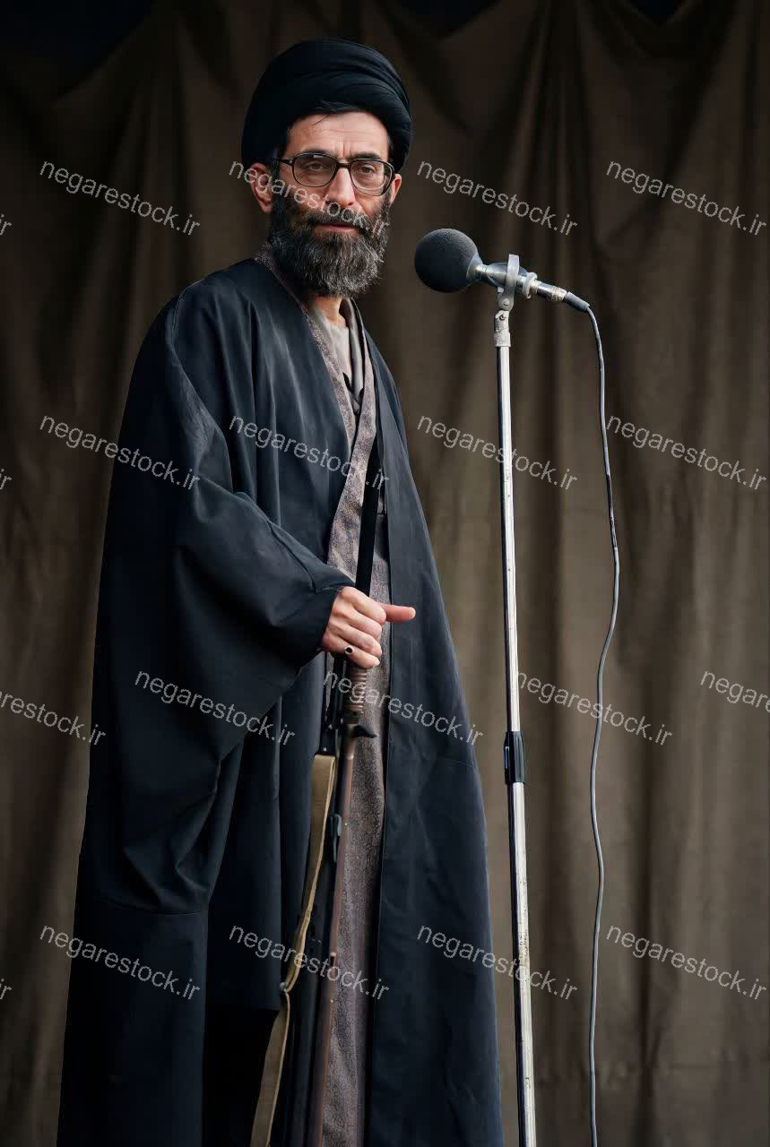 پوستر HERO قهرمان ایران