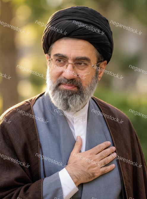 آیت الله سید مجتبی خامنه‌ای _ تصویر چهارم