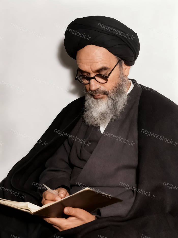 تصویر با کیفیت رنگی و بازسازی شده از امام خمینی ره