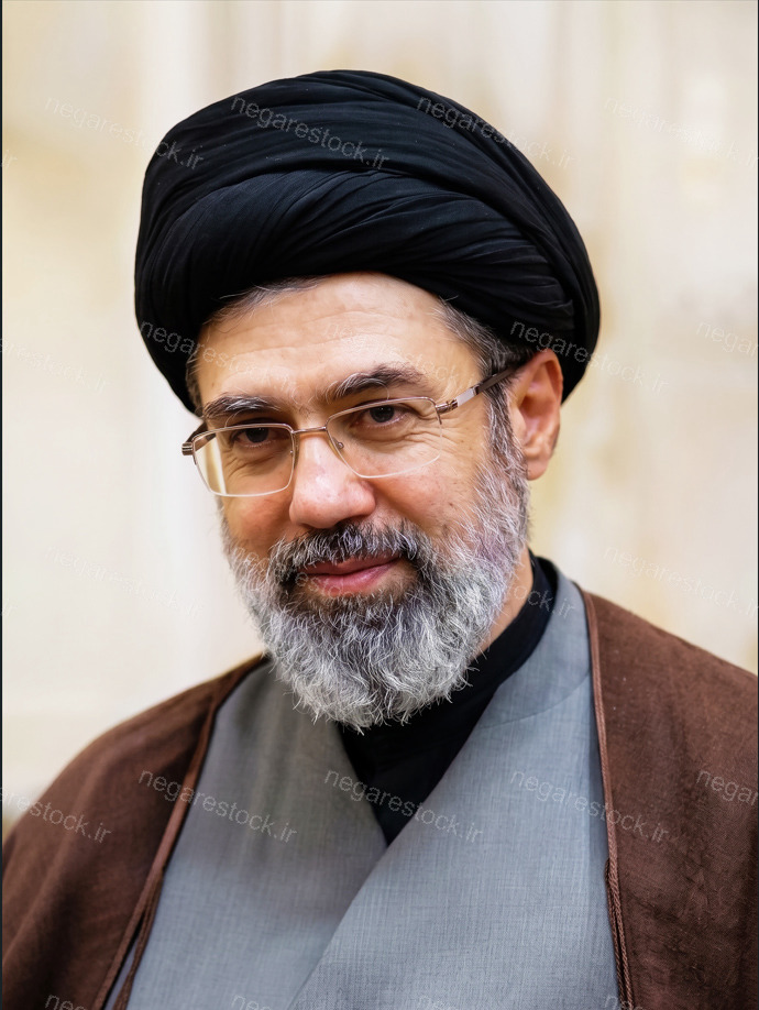 تصویر با کیفیت از آیت الله سید مجتبی حسینی خامنه ای