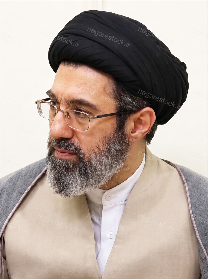 پرتره با کیفیت از رهبر معظم انقلاب اسلامی ایران