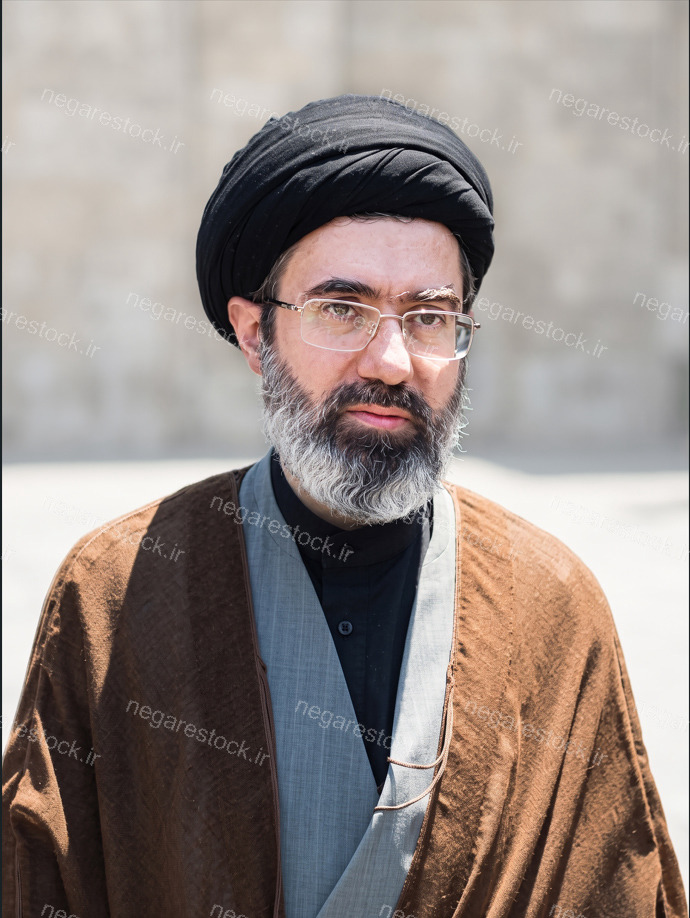 تصویر با کیفیت حضرت آیت الله سید مجتبی حسینی خامنه ای