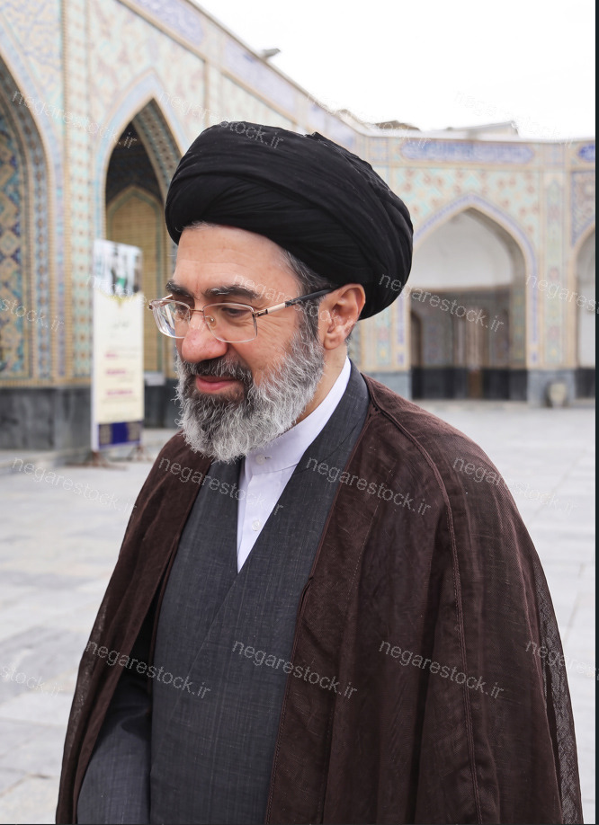 تصویر با کیفیت بالا از آیت الله سید مجتبی حسینی خامنه ای