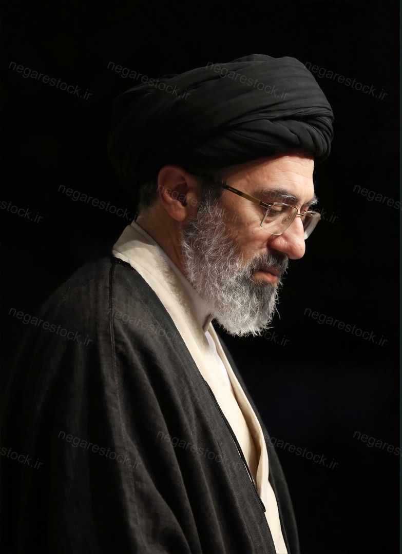 تصویر با کیفیت از حضرت آیت الله سید مجتبی حسینی خامنه ای