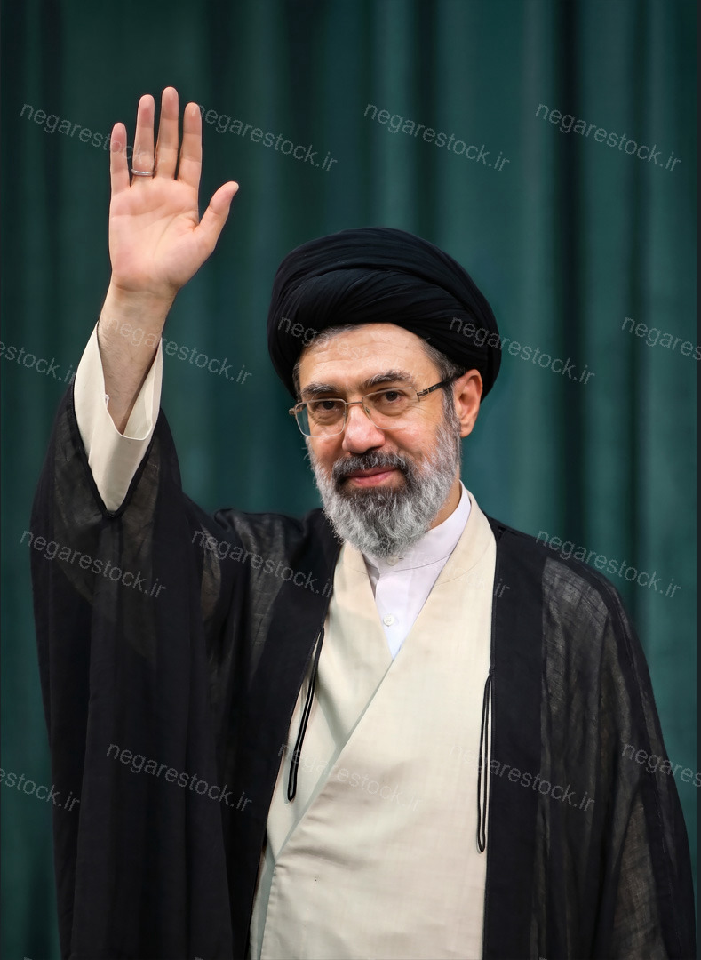 تصویر با کیفیت از حضرت آیت الله سید مجتبی حسینی خامنه ای